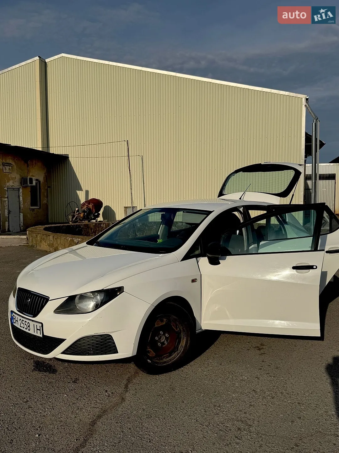 2010 SEAT Ibiza - мініатюра 16