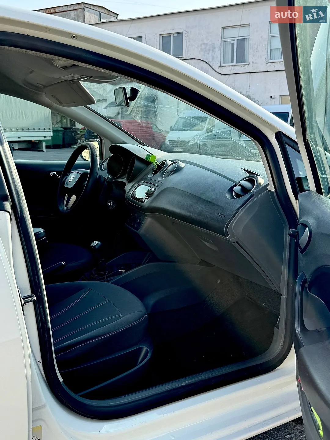 2010 SEAT Ibiza - мініатюра 28