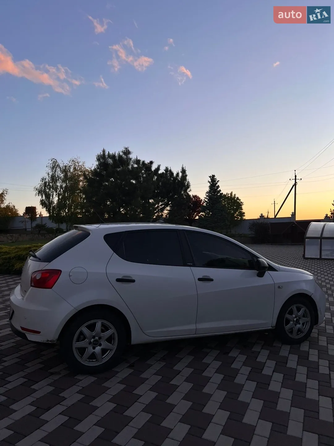 2014 SEAT Ibiza - мініатюра 3