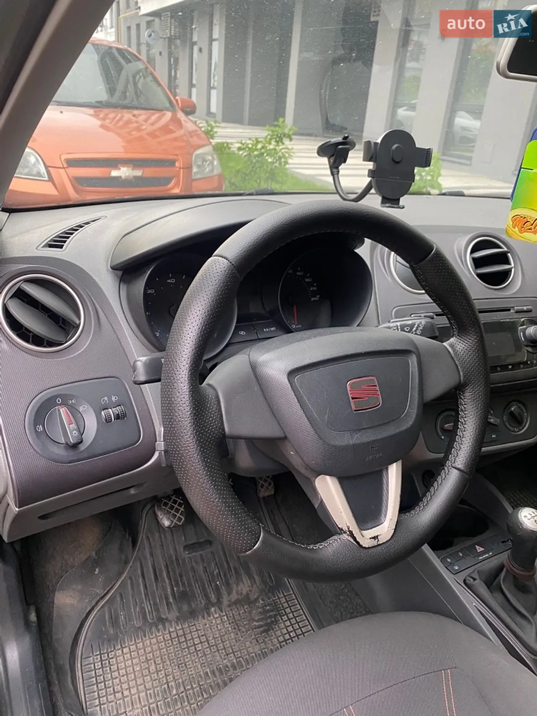 2010 SEAT Ibiza - мініатюра 8
