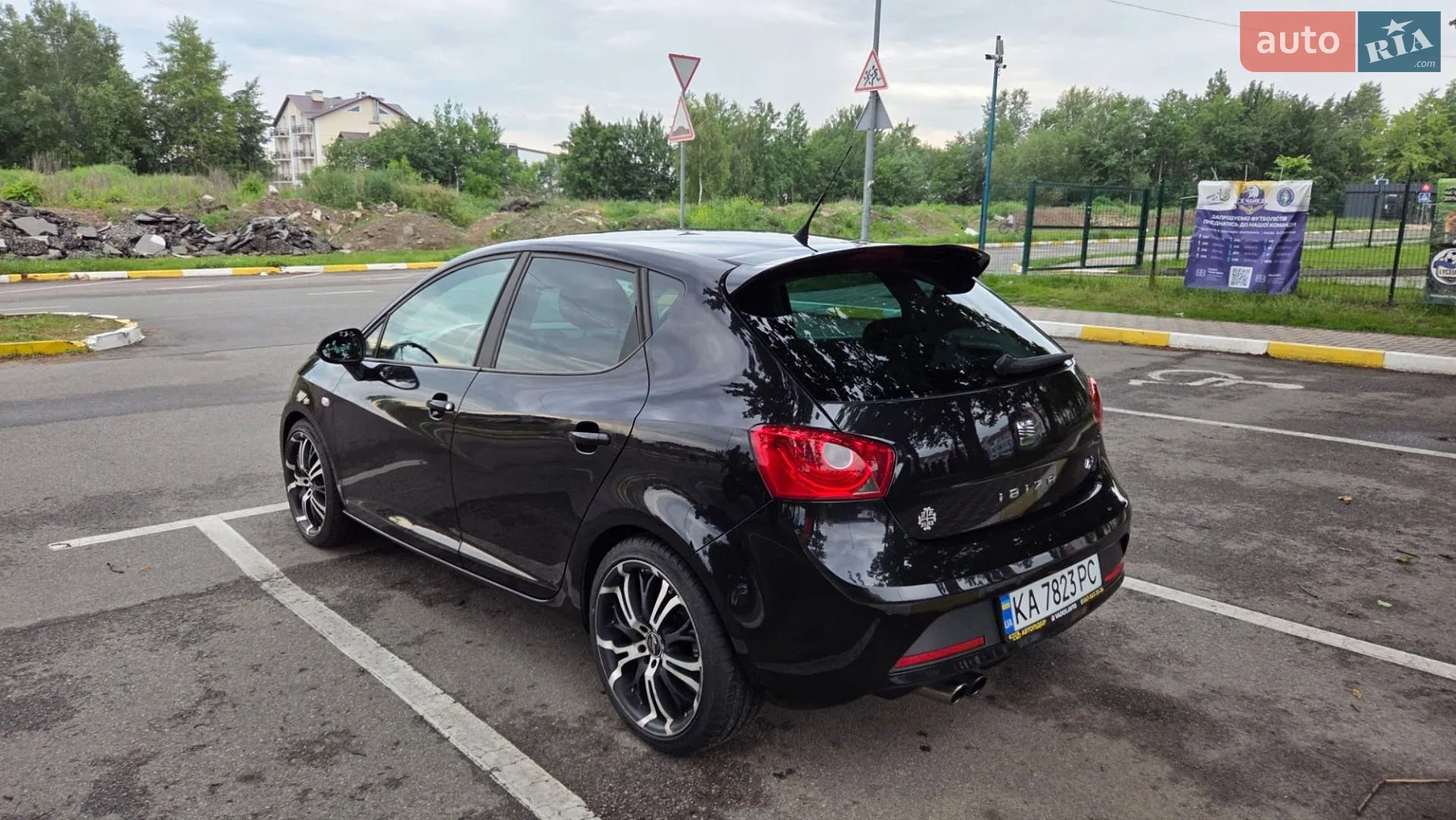 2010 SEAT Ibiza - мініатюра 9