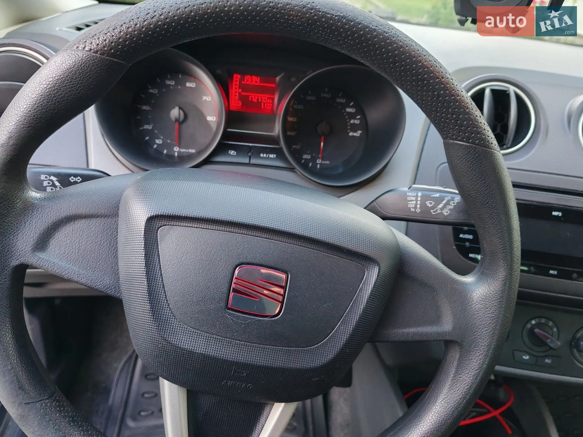 2010 SEAT Ibiza - мініатюра 13