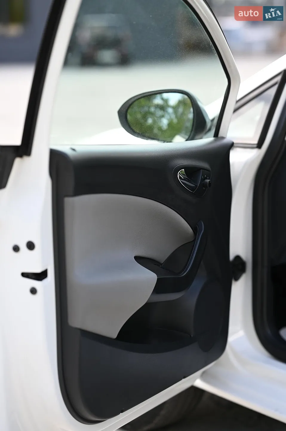 2013 SEAT Ibiza - мініатюра 25