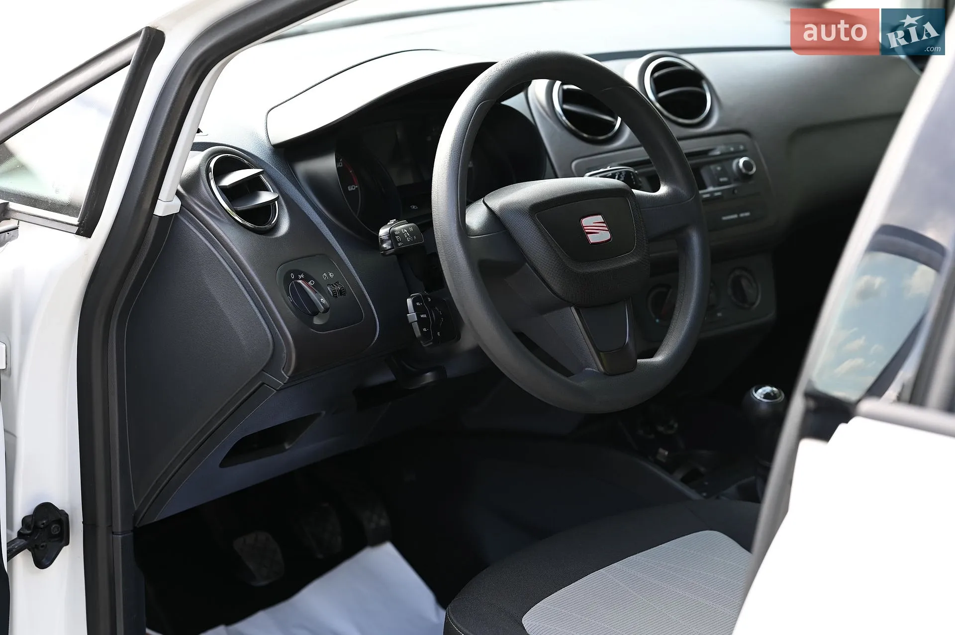 2013 SEAT Ibiza - мініатюра 29