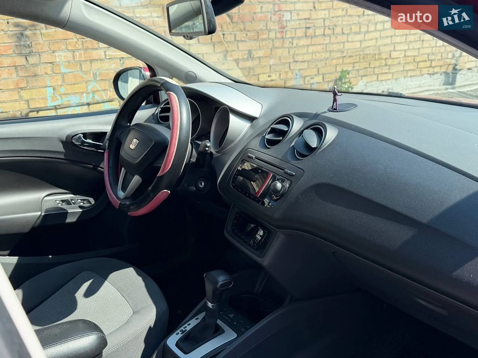 2011 SEAT Ibiza - мініатюра 11