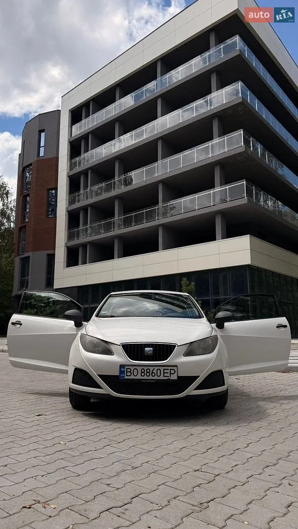 2011 SEAT Ibiza - мініатюра 2