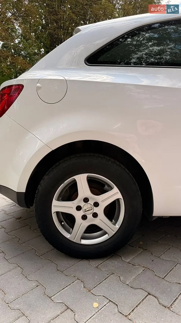 2011 SEAT Ibiza - мініатюра 3