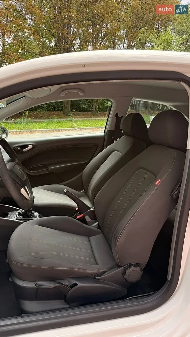 2011 SEAT Ibiza - мініатюра 5