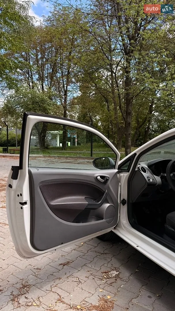 2011 SEAT Ibiza - мініатюра 6