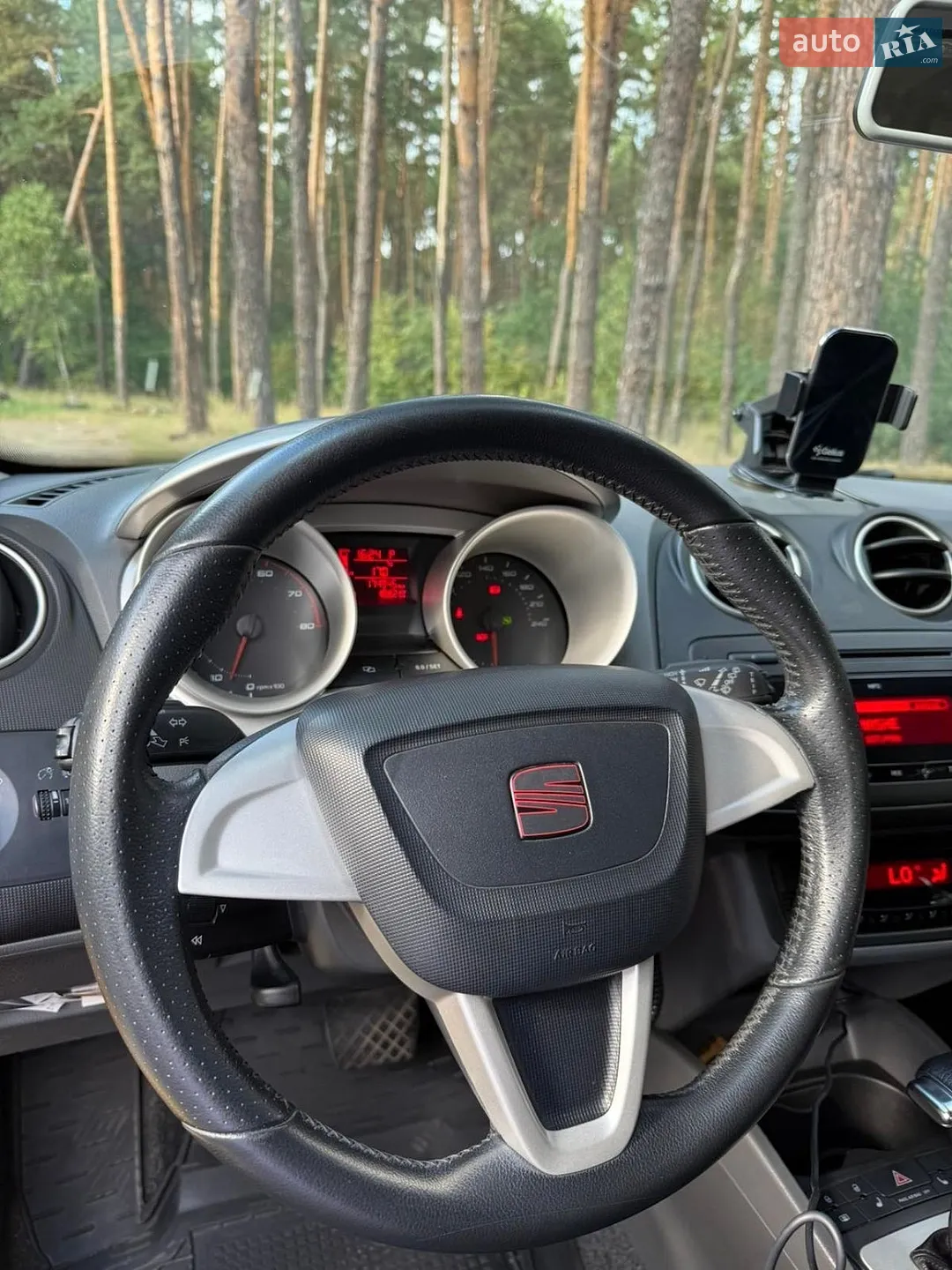 2011 SEAT Ibiza - мініатюра 10