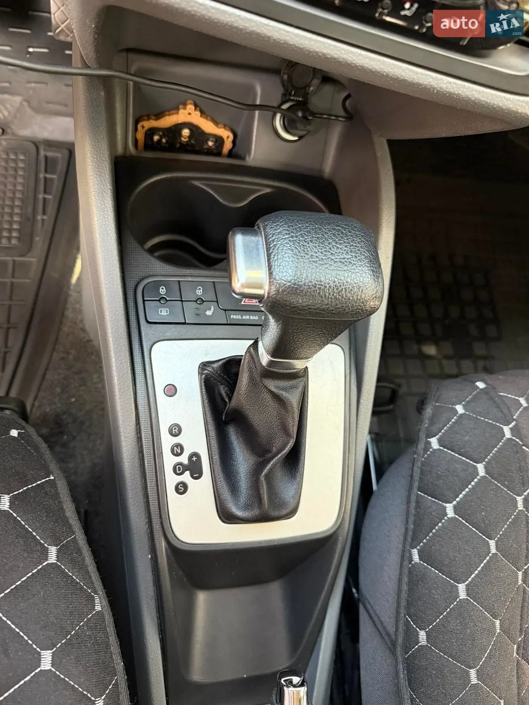 2011 SEAT Ibiza - мініатюра 15