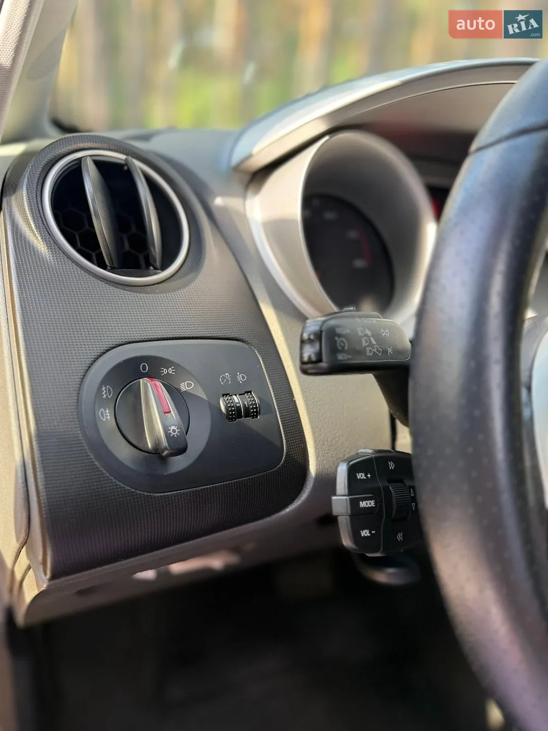 2011 SEAT Ibiza - мініатюра 8