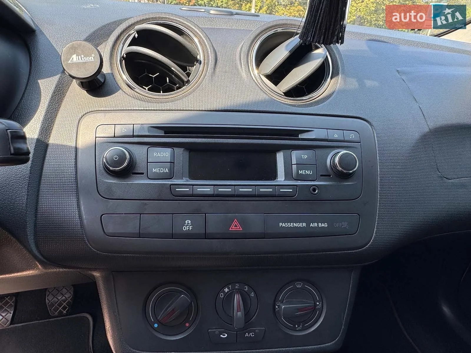 2014 SEAT Ibiza - мініатюра 12