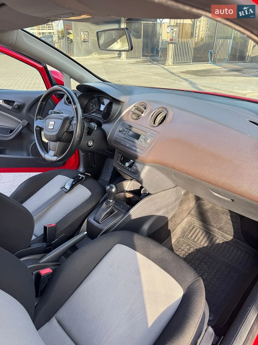 2013 SEAT Ibiza - мініатюра 14