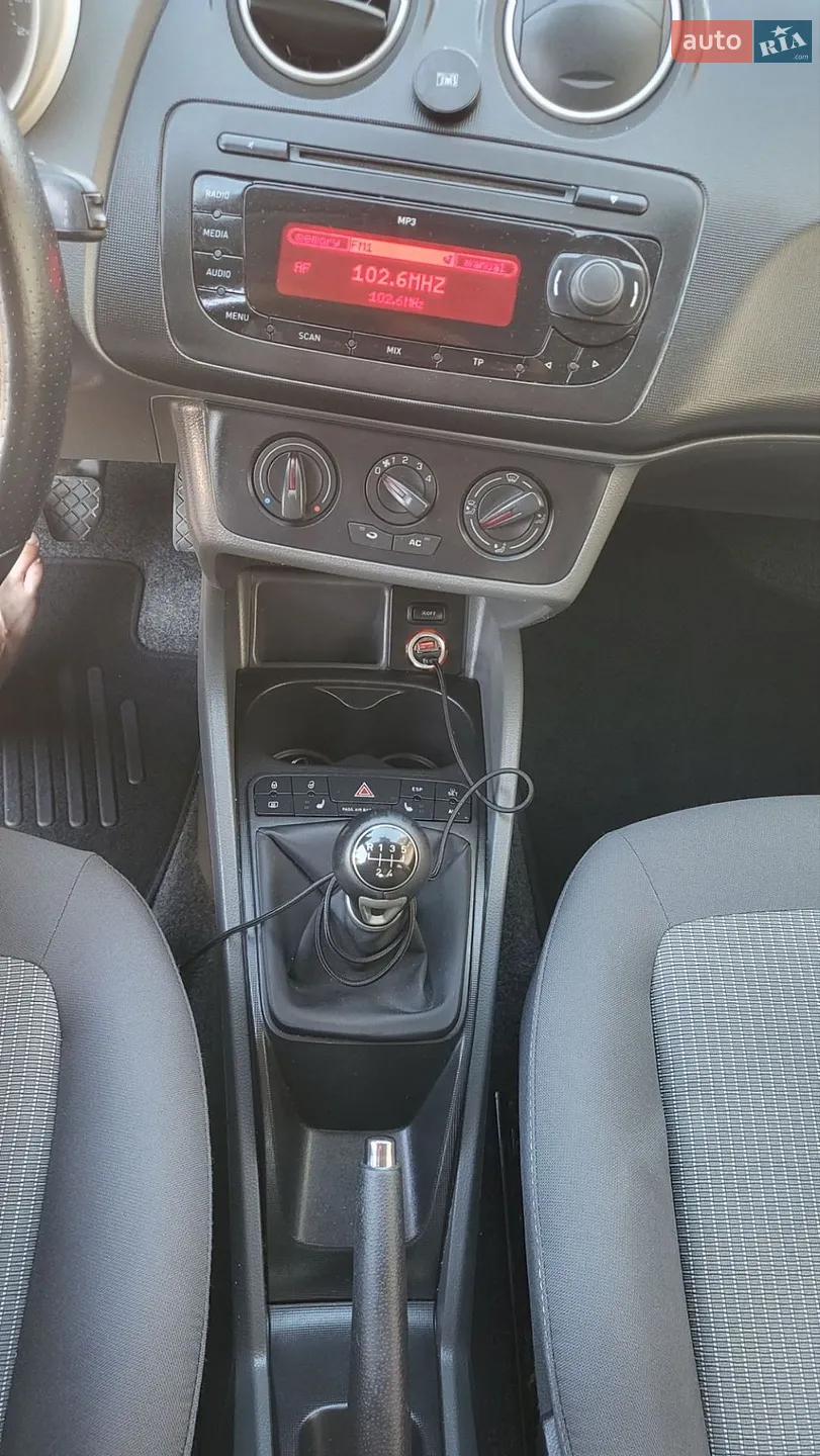 2011 SEAT Ibiza - мініатюра 13