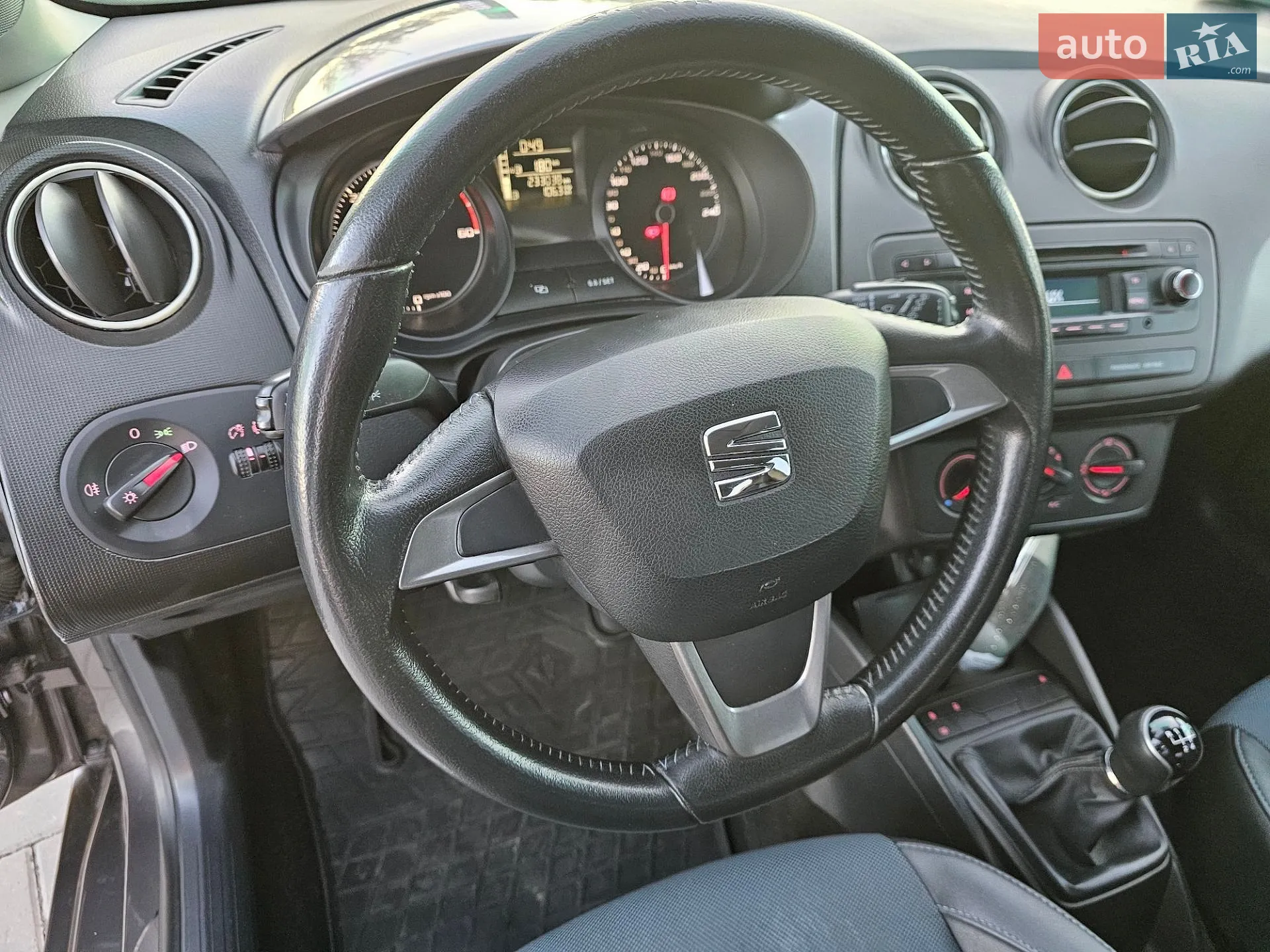 2015 SEAT Ibiza - мініатюра 38