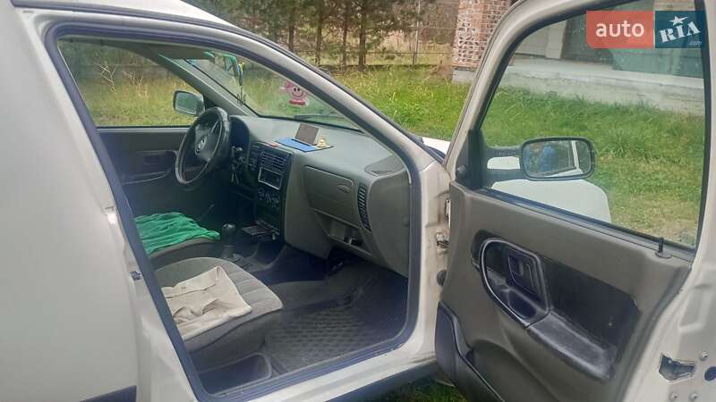 Грузовой фургон SEAT Inca 2000 в Львове