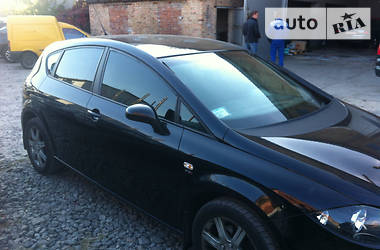 Хэтчбек SEAT Leon 2006 в Киеве