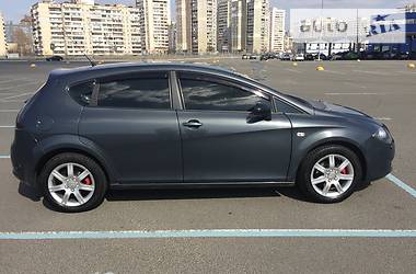 Хетчбек SEAT Leon 2006 в Києві