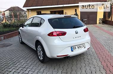 Хэтчбек SEAT Leon 2010 в Ровно