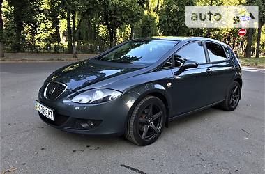 Хэтчбек SEAT Leon 2006 в Киеве