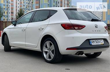 Хэтчбек SEAT Leon 2014 в Киеве