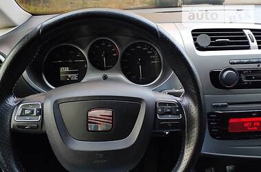 Хетчбек SEAT Leon 2010 в 