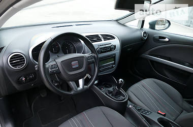 Хетчбек SEAT Leon 2011 в 
