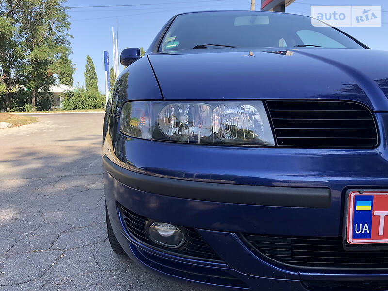 Хетчбек SEAT Leon 2003 в Кропивницькому