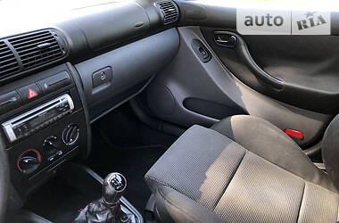 Хетчбек SEAT Leon 2003 в 