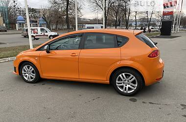 Хэтчбек SEAT Leon 2010 в Киеве