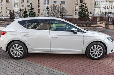 Хэтчбек SEAT Leon 2015 в 