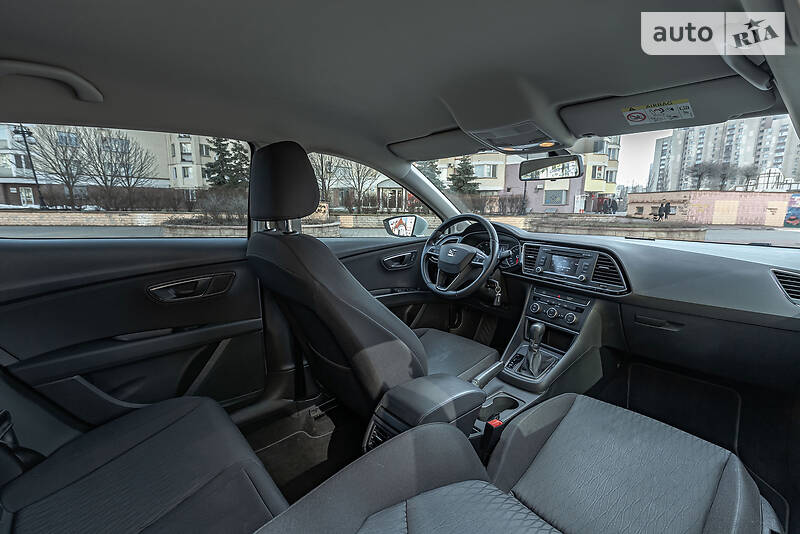 Хэтчбек SEAT Leon 2015 в Киеве