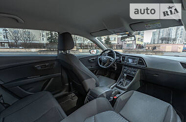 Хэтчбек SEAT Leon 2015 в 
