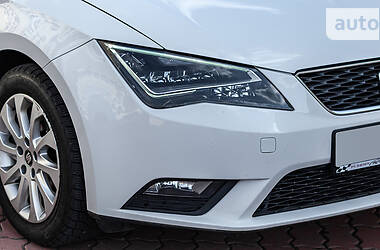 Хэтчбек SEAT Leon 2015 в 