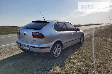 Седан SEAT Leon 2003 в Харькове