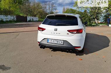 Хетчбек SEAT Leon 2016 в Чернігові