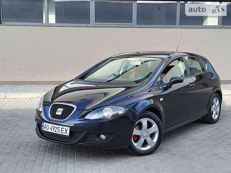 Хэтчбек SEAT Leon 2008 в Мукачево