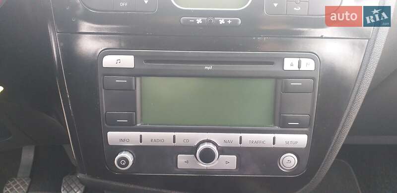 Хэтчбек SEAT Leon 2007 в Дубно