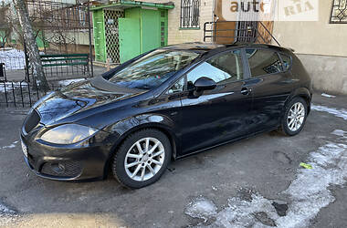 Хэтчбек SEAT Leon 2011 в Киеве