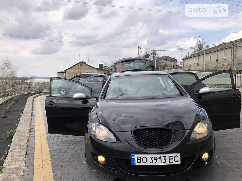 Хэтчбек SEAT Leon 2007 в Николаеве