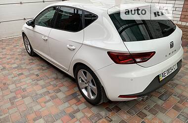 Хэтчбек SEAT Leon 2015 в Днепре