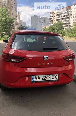 Хэтчбек SEAT Leon 2016 в Киеве