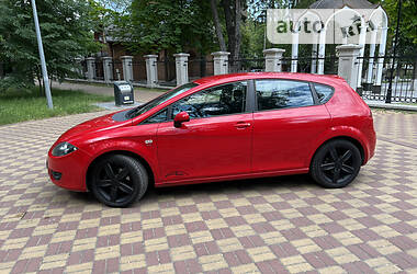 Хетчбек SEAT Leon 2008 в Києві