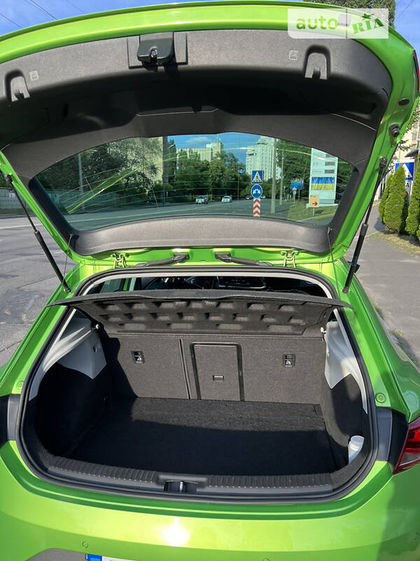 Хэтчбек SEAT Leon 2016 в Киеве