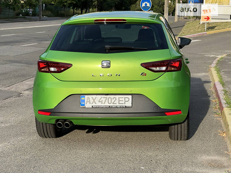 Хэтчбек SEAT Leon 2016 в Киеве