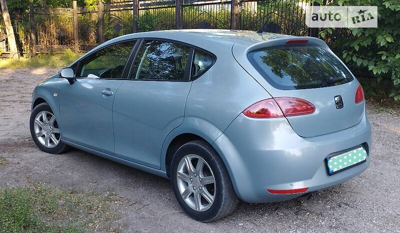 Хетчбек SEAT Leon 2006 в Запоріжжі