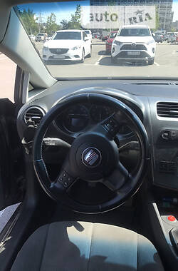 Хэтчбек SEAT Leon 2006 в Киеве