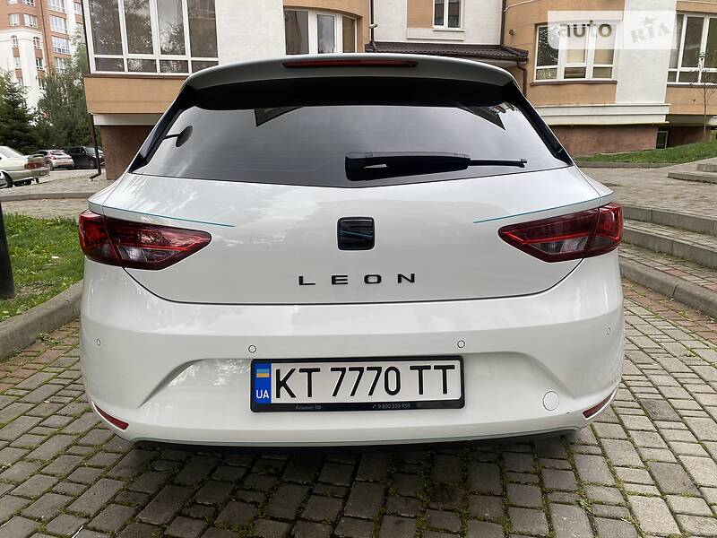 Хэтчбек SEAT Leon 2013 в Ивано-Франковске