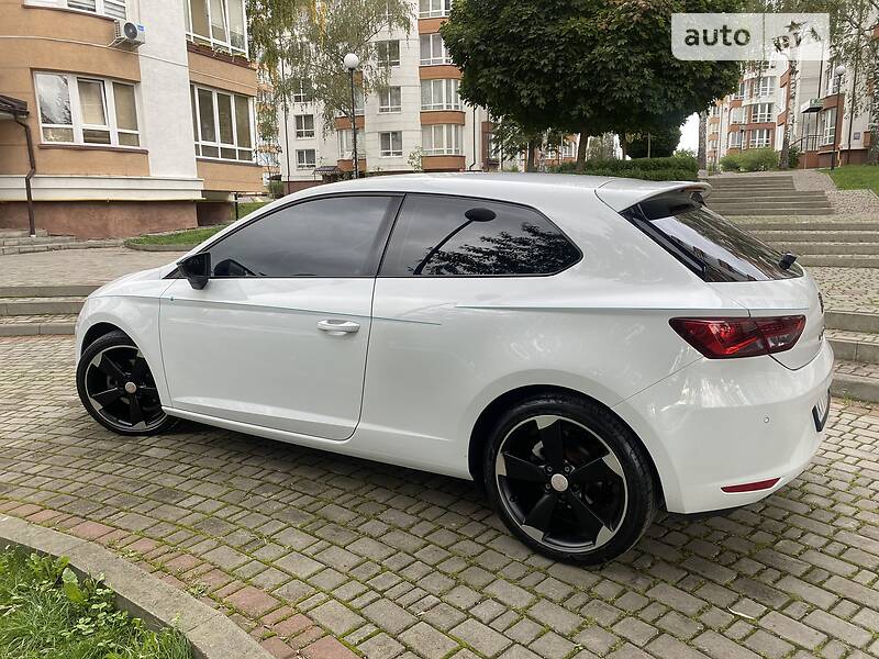 Хэтчбек SEAT Leon 2013 в Ивано-Франковске